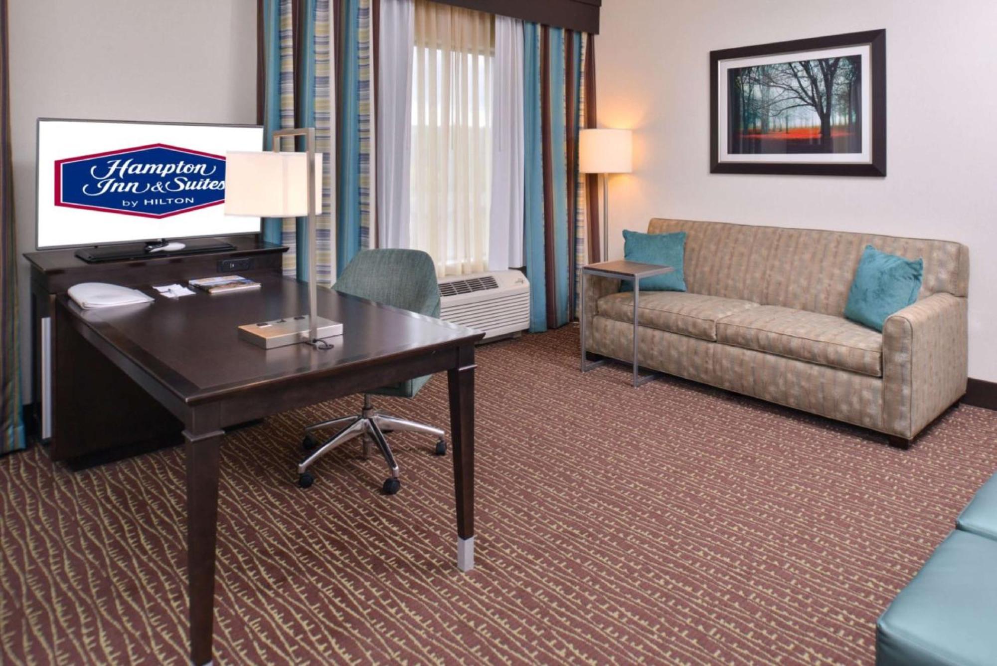 Hampton Inn & Suites Bend Exterior photo